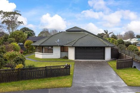 Photo of property in 7 Nickell Place, Orewa, 0931