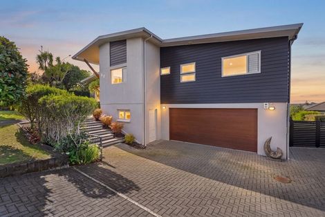Photo of property in 60 Chesterfield Way, Orewa, 0931
