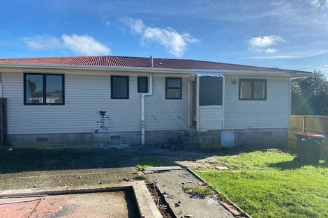 Photo of property in 37 Fairclough Road, Beach Haven, Auckland, 0626