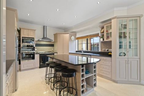 Photo of property in 1 Beverage Place, Rosehill, Papakura, 2113