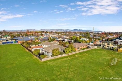 Photo of property in 32 Vagues Road, Northcote, Christchurch, 8052