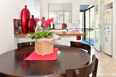 Photo of property in 2/92 Florence Avenue, Orewa, 0931