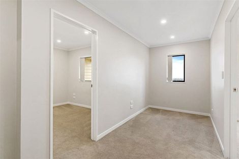 Photo of property in 11a Kirikiri Drive, Papakura, 2110