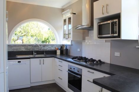 Photo of property in 2 Arthur Street, Holmes Hill, Oamaru, 9401