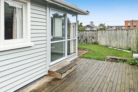 Photo of property in 7 Domett Street, Waltham, Christchurch, 8023