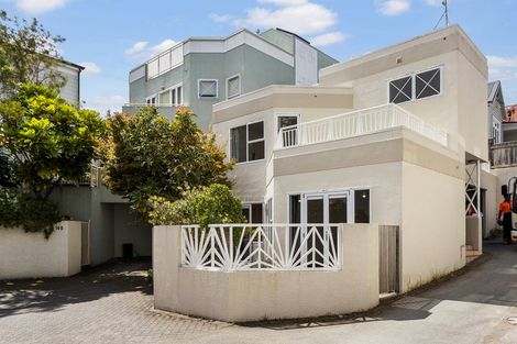 Photo of property in 12b Roxburgh Street, Mount Victoria, Wellington, 6011