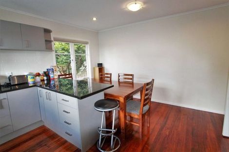 Photo of property in 486 Blockhouse Bay Road, Blockhouse Bay, Auckland, 0600