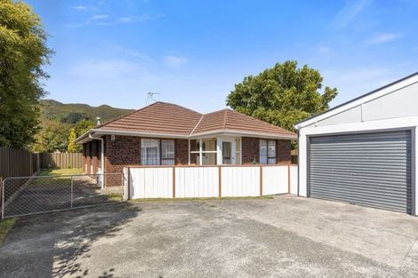 Photo of property in 142a Waiwhetu Road, Waterloo, Lower Hutt, 5011