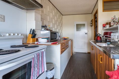 Photo of property in 67 Easther Crescent, Kew, Dunedin, 9012