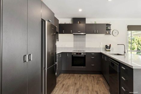 Photo of property in 13a Bayview Drive, Waiuku, 2123