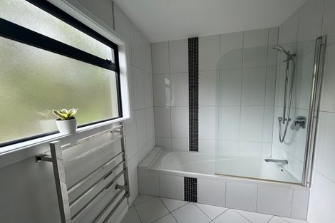 Photo of property in 3 Mcmahon Way, Paparangi, Wellington, 6037