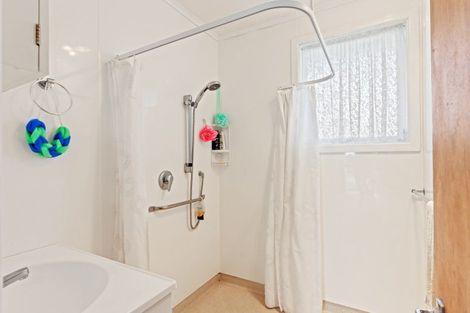 Photo of property in 135 Cracroft Street, Waitara, 4320