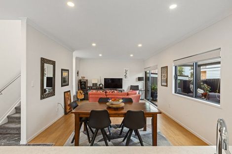 Photo of property in 49c Titirangi Road, New Lynn, Auckland, 0600