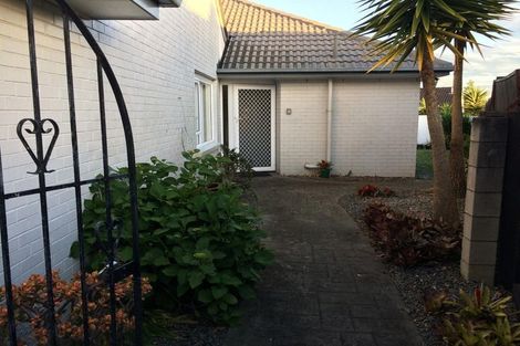 Photo of property in 23 Serrita Avenue, Sunnyhills, Auckland, 2010