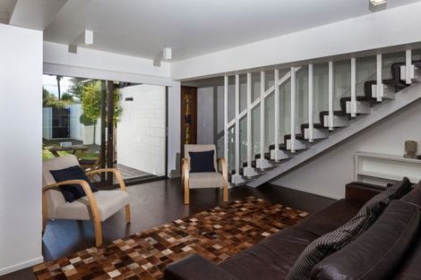 Photo of property in 94b Aikmans Road, Merivale, Christchurch, 8014