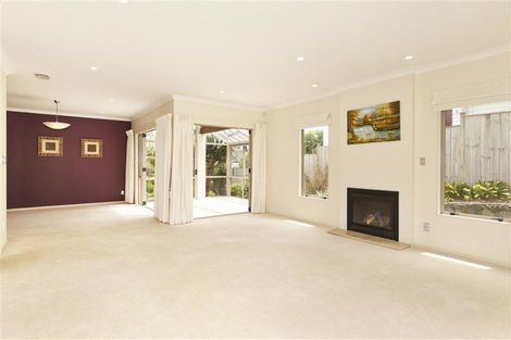 Photo of property in 8 Scarboro Terrace, Murrays Bay, Auckland, 0630