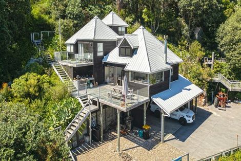 Photo of property in 5 Florence Place, Hahei, Whitianga, 3591