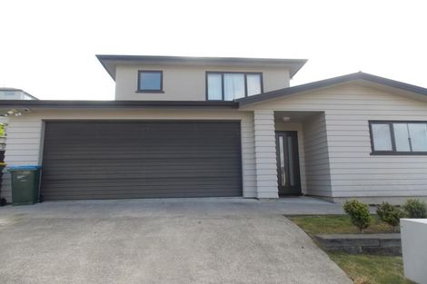 Photo of property in 8 Tongariro Drive, Aotea, Porirua, 5024