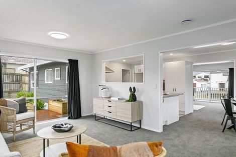 Photo of property in 10 Wembley Place, Richmond Heights, Taupo, 3330