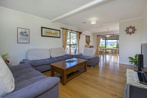 Photo of property in 1/22 Bramley Drive, Farm Cove, Auckland, 2012