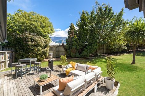 Photo of property in 9 Larch Court, Kelvin Heights, Queenstown, 9300