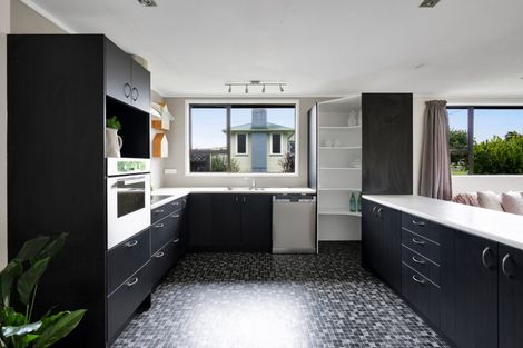 Photo of property in 84 Strange Street, Waitara, 4320