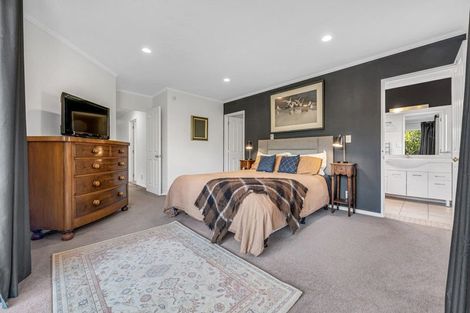 Photo of property in 5 Bronte Place, Somerville, Auckland, 2014