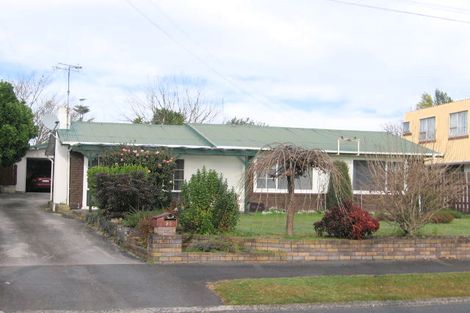 Photo of property in 25 English Street, St Andrews, Hamilton, 3200