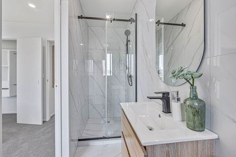 Photo of property in 6/27 Carole Crescent, Pakuranga, Auckland, 2010