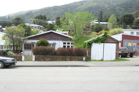 Photo of property in 90 Wellington Street, Picton, 7220