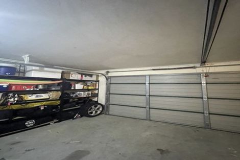 Photo of property in 38 Hewlett Road, Massey, Auckland, 0614