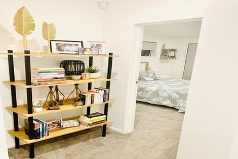 Photo of property in 10a Glenfield Road, Birkenhead, Auckland, 0626