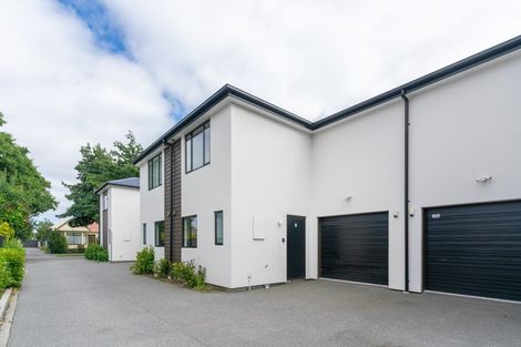 Photo of property in 8c Defoe Place, Waltham, Christchurch, 8023