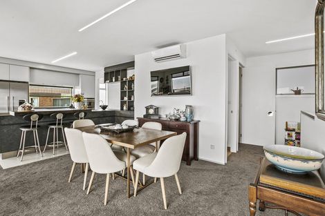 Photo of property in 21 Hine Street, New Plymouth, 4310