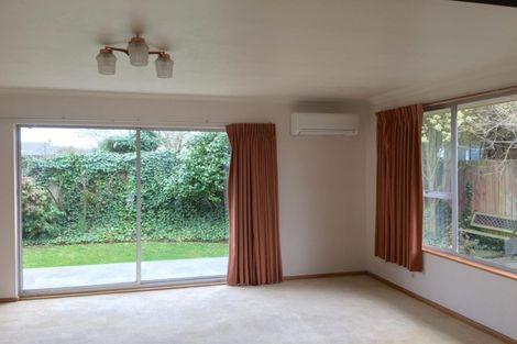 Photo of property in 28 Solway Avenue, Ilam, Christchurch, 8041