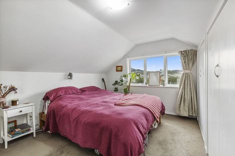 Photo of property in 101 Apu Crescent, Lyall Bay, Wellington, 6022