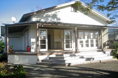 Photo of property in 3 Moeller Street, Taradale, Napier, 4112