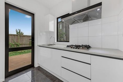 Photo of property in 76 Donegal Park Drive, Flat Bush, Auckland, 2019