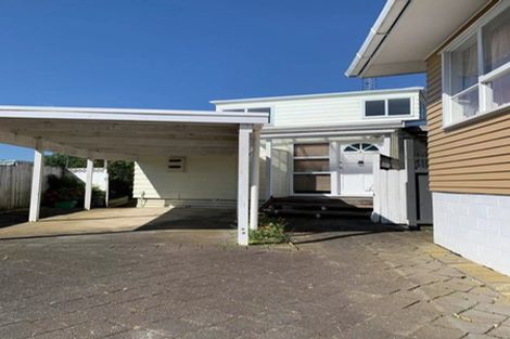 Photo of property in 1/12 De Thiery Place, Pakuranga Heights, Auckland, 2010