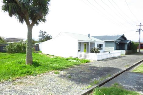 Photo of property in 5 Fonblanque Street, Westport, 7825