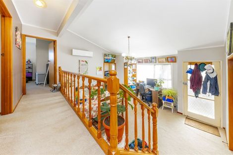 Photo of property in 8 Abelia Place, Papatoetoe, Auckland, 2025