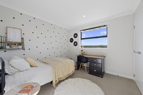 Photo of property in 213 Ballintoy Park Drive, Welcome Bay, Tauranga, 3175