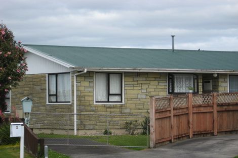 Photo of property in 7 Kelvin Place, Westown, New Plymouth, 4310