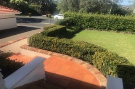 Photo of property in 5 Maungakiekie Avenue, Greenlane, Auckland, 1051