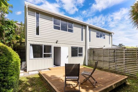 Photo of property in 5 Brydon Way, Paparangi, Wellington, 6037