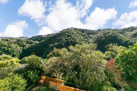 Photo of property in 16 Narbada Crescent, Khandallah, Wellington, 6035