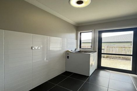 Photo of property in 66 Te Puia Drive, Aotea, Porirua, 5024