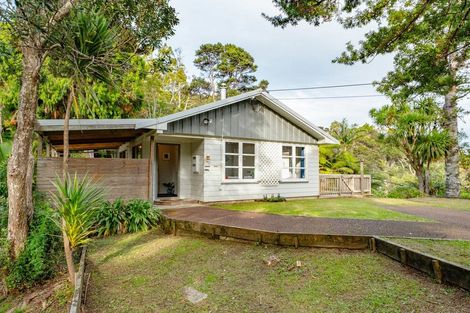 Photo of property in 2 Ocean View Road, Huia, Auckland, 0604