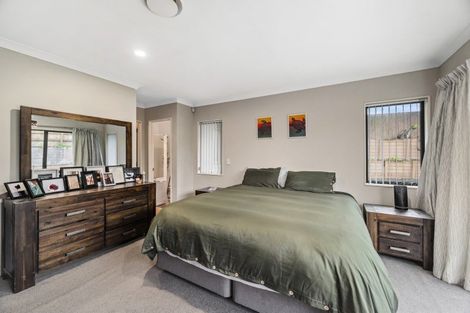 Photo of property in 21 Heaphy Place, Pukehangi, Rotorua, 3015