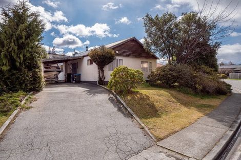 Photo of property in 35-35a Remarkables Crescent, Frankton, Queenstown, 9300